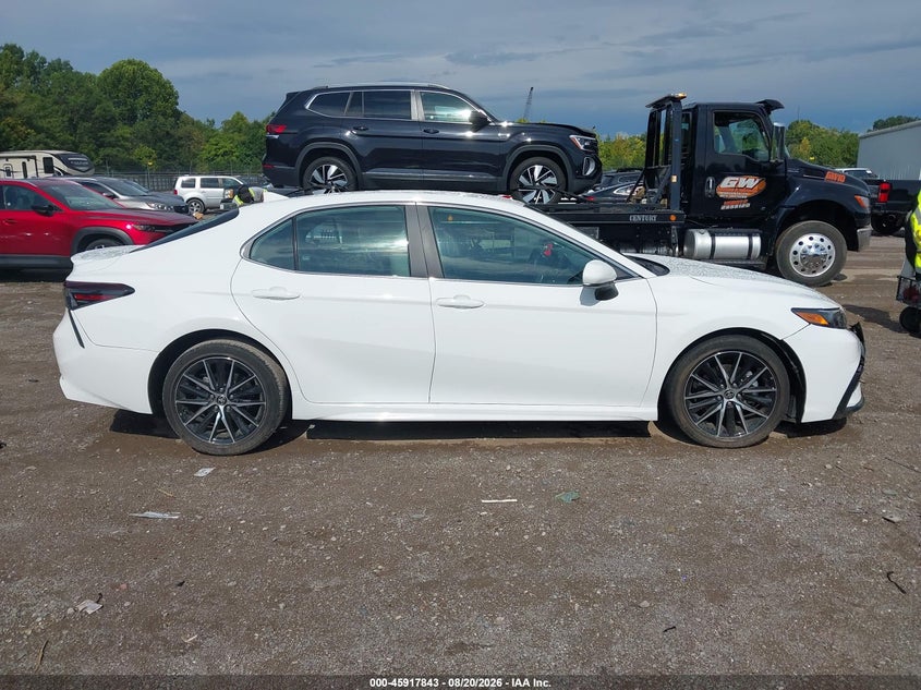 TOYOTA CAMRY - zdjęcie 13