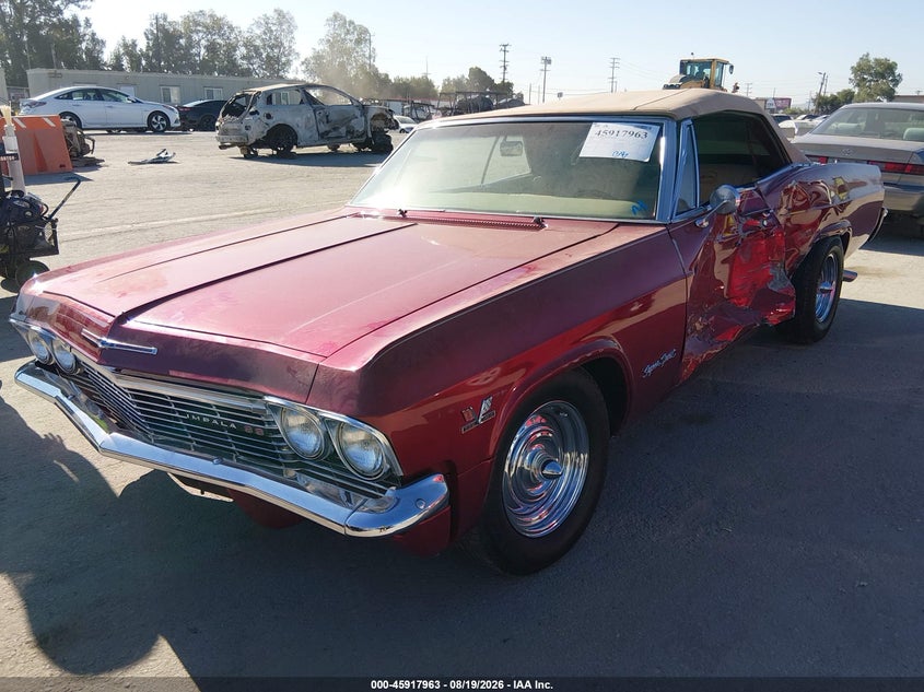 1965 Chevrolet Impala, Left Side, IAAI, VIN 166675F171117 — photo 2