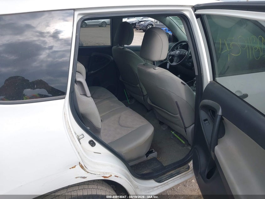 2011 TOYOTA RAV4 auction photo 8