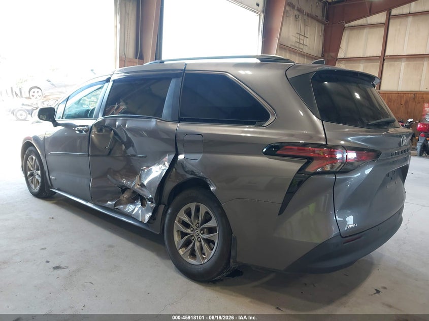 TOYOTA SIENNA - zdjęcie 3