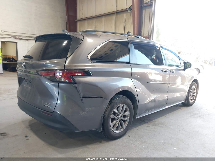 TOYOTA SIENNA - zdjęcie 4