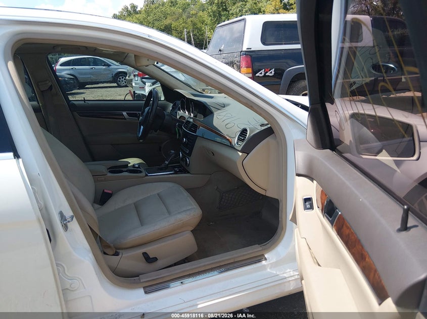MERCEDES-BENZ C 250 2014 VIN WDDGF4HB2ER312954