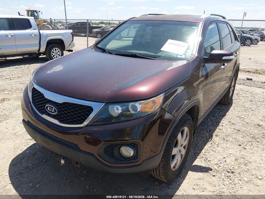 2011 Kia Sorento, Обычный износ, IAAI, VIN 5XYKT3A14BG031550 — фото 2