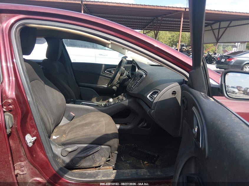 2015 CHRYSLER 200 auction photo 5