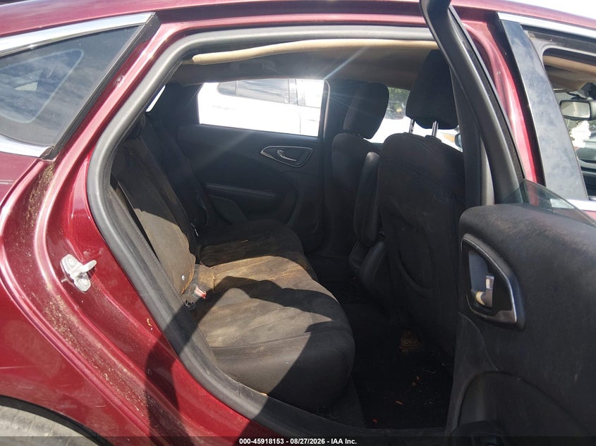 2015 CHRYSLER 200 auction photo 8