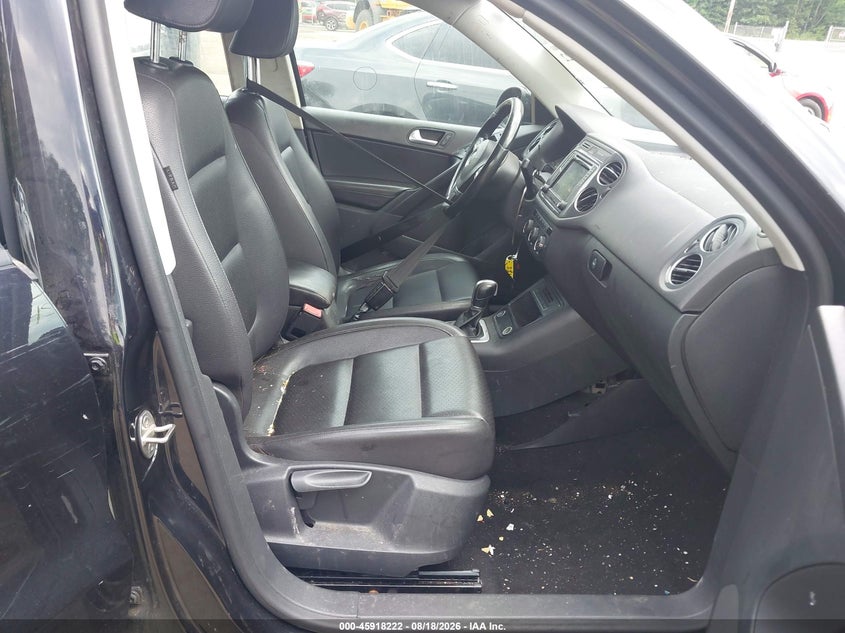 2017 VOLKSWAGEN TIGUAN auction photo 5