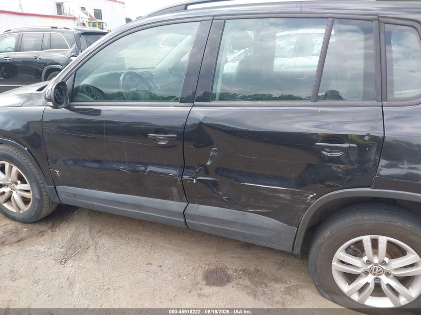 2017 VOLKSWAGEN TIGUAN auction photo 6