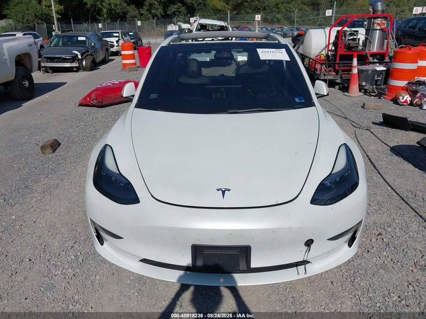 TESLA MODEL 3 - zdjęcie 13