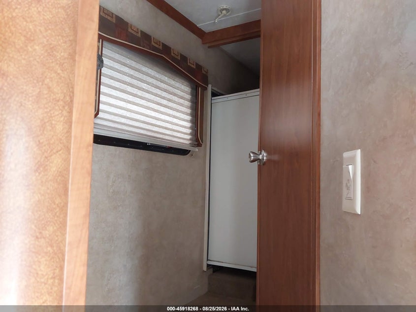 2010 KEYSTONE RV OTHER auction photo 8