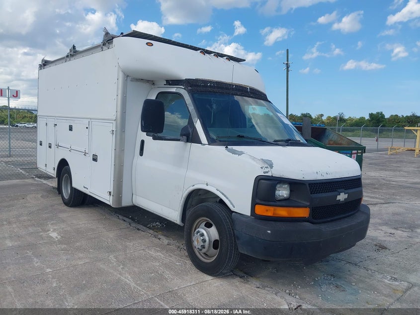 2005 CHEVROLET EXPRESS CUTAWAY auction photo 1