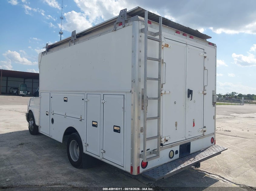 2005 CHEVROLET EXPRESS CUTAWAY auction photo 3