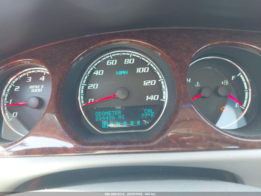 2010 BUICK LUCERNE auction photo 7