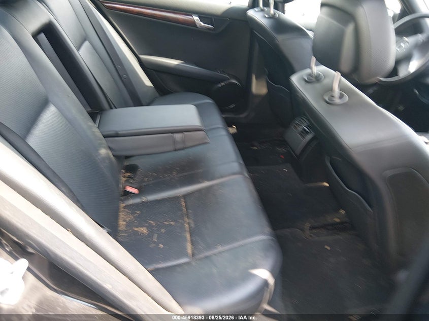 2010 MERCEDES-BENZ C 300 auction photo 8