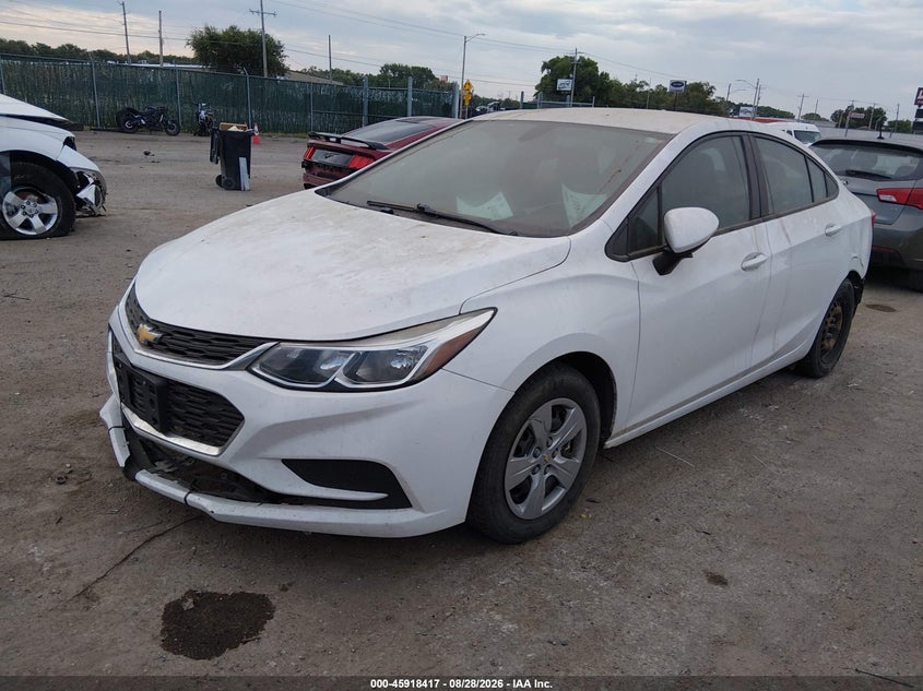 2017 CHEVROLET CRUZE auction photo 2