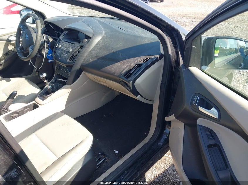 2015 FORD FOCUS auction photo 5