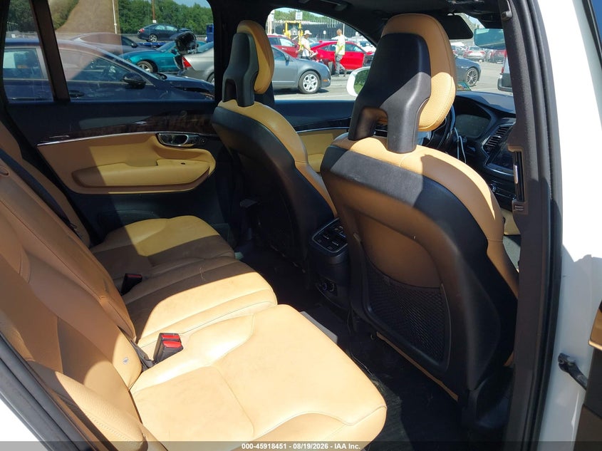 VOLVO XC90 - zdjęcie 8