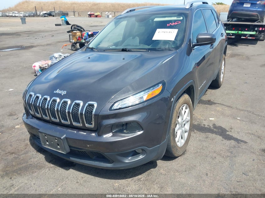 2016 Jeep Cherokee, Right Front, IAAI, VIN 1C4PJMCSXGW341767 — photo 2