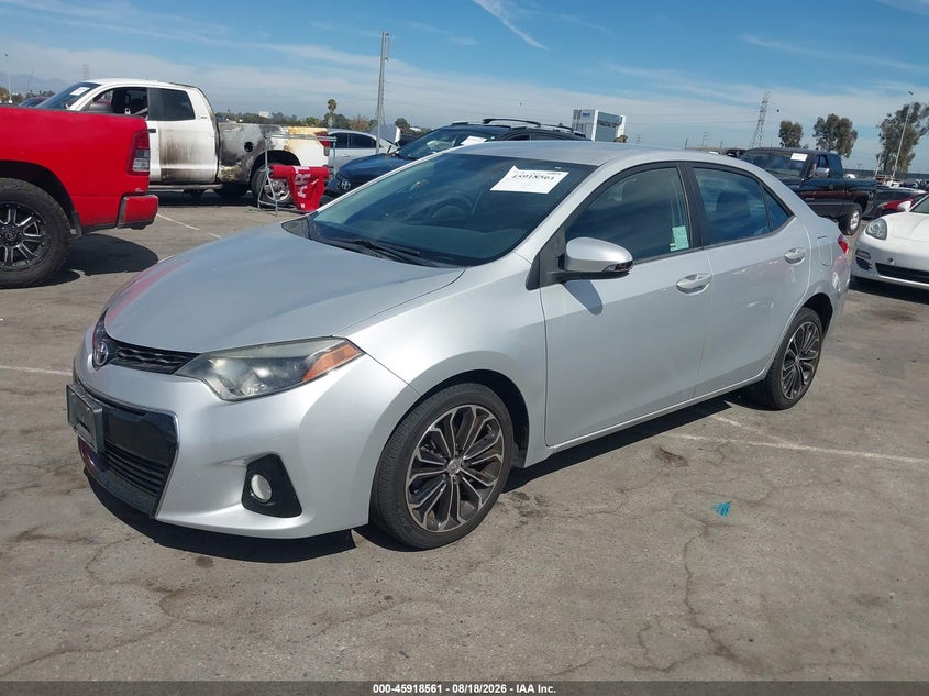 2016 Toyota Corolla, Right Front, IAAI, VIN 5YFBURHE8GP449556 — photo 2