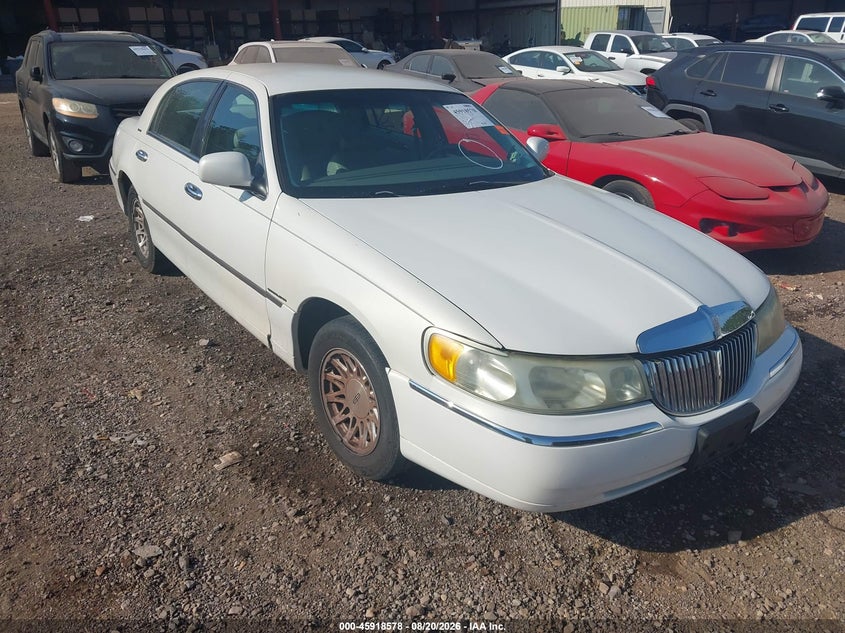 1999 LINCOLN TOWN CAR auction photo 1