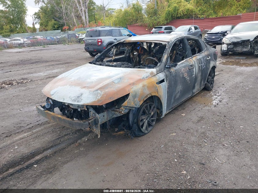2020 Kia Optima, Total Burn, IAAI, VIN 5XXGT4L37LG444465 — photo 2