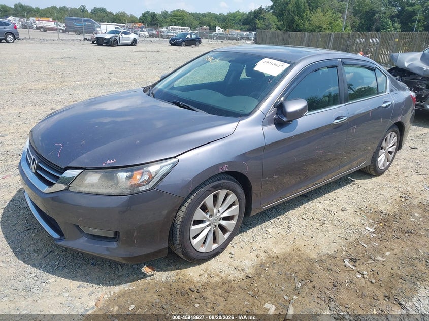 2015 Honda Accord, Right Front, IAAI, VIN 1HGCR2F71FA155812 — photo 2