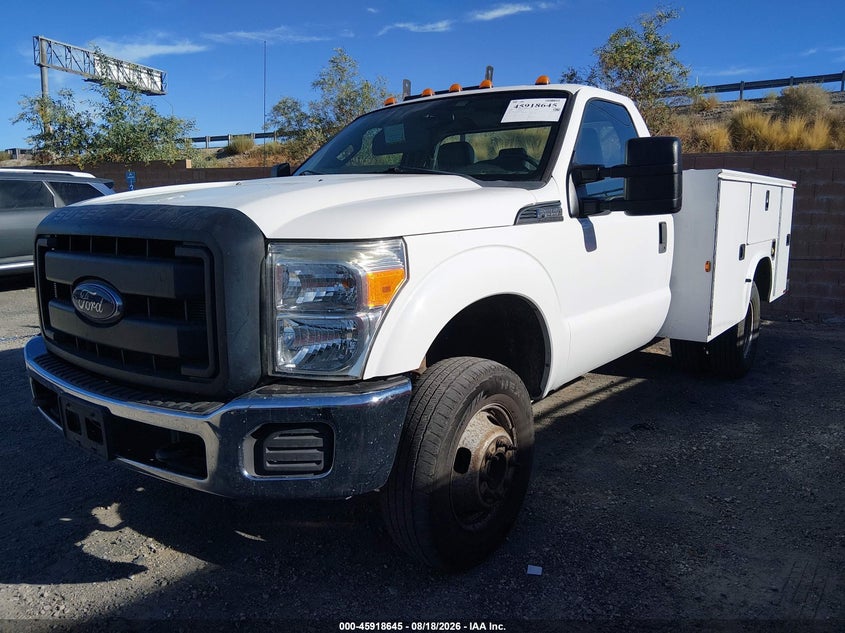 2016 FORD F-350 CHASSIS auction photo 2
