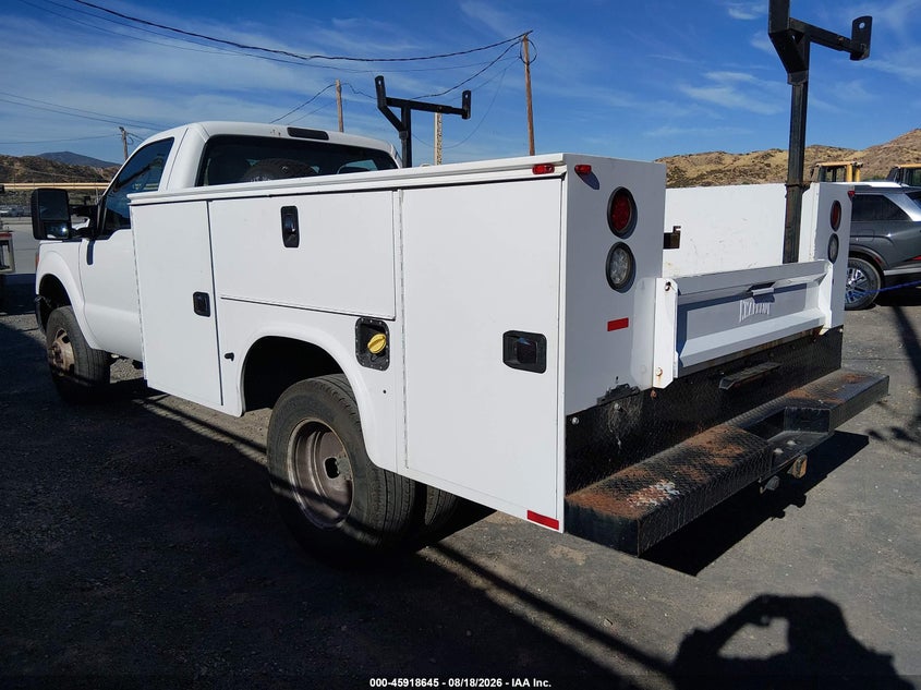 2016 FORD F-350 CHASSIS auction photo 3