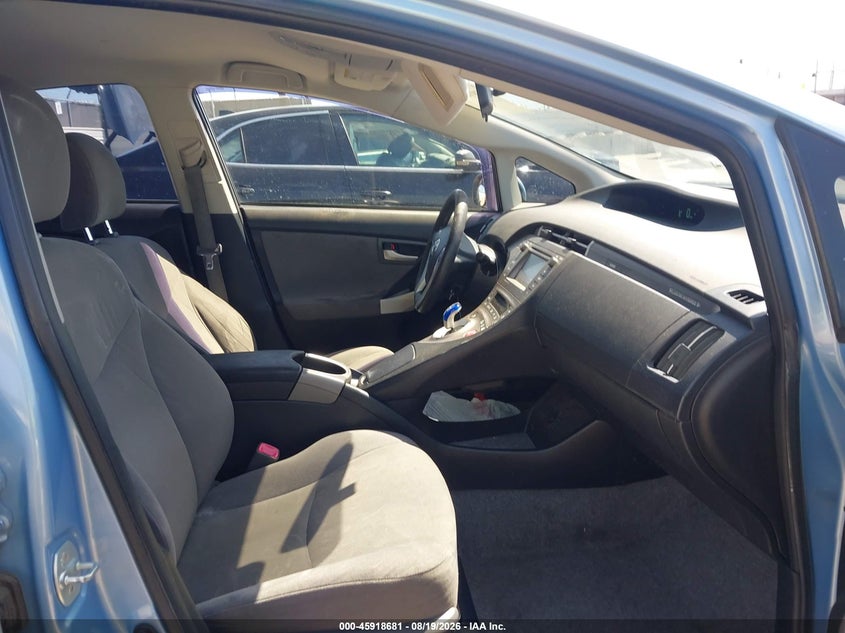2013 TOYOTA PRIUS HATCHBACK 1.8L I-4 DOHC, VVT, 98HP