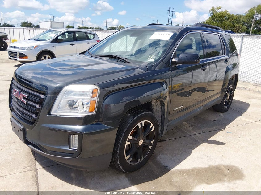 2017 GMC TERRAIN auction photo 2