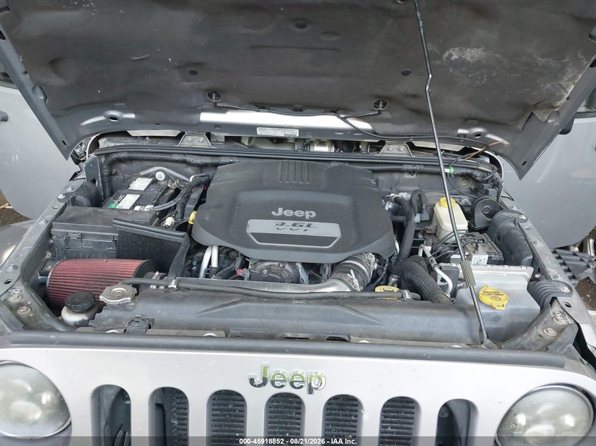 2013 JEEP WRANGLER UNLIMITED SAHARA · Фото 10