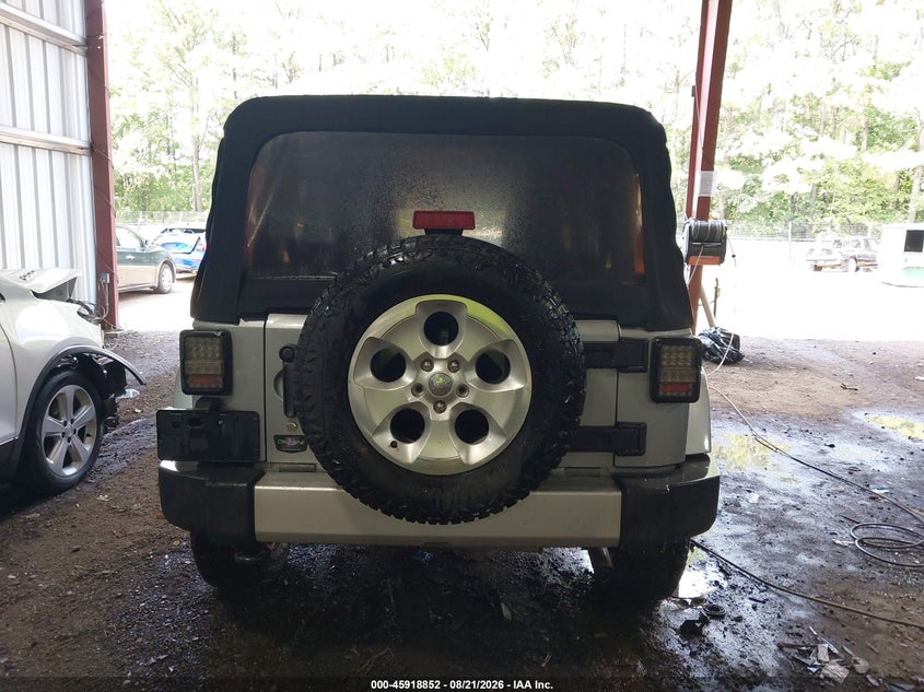 2013 JEEP WRANGLER UNLIMITED SAHARA · Фото 17