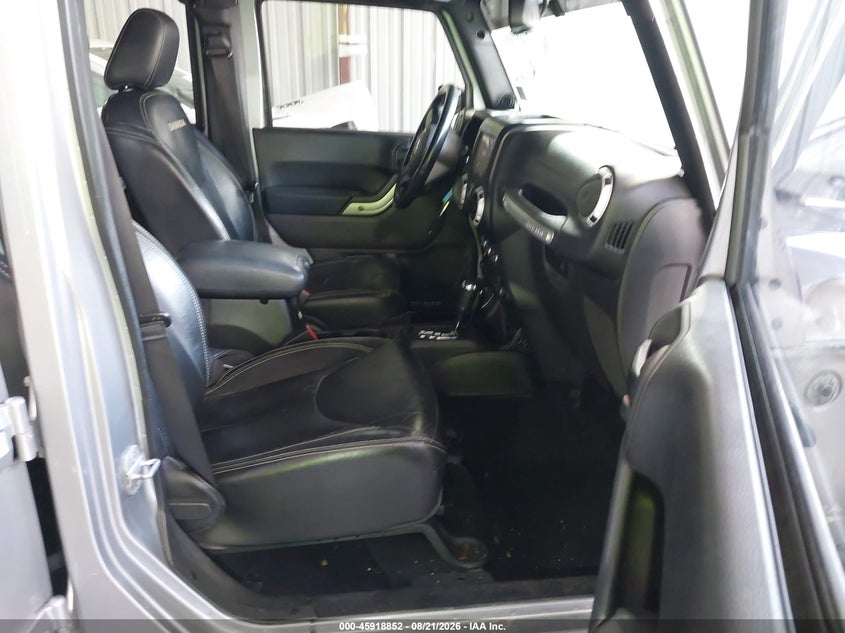 2013 JEEP WRANGLER UNLIMITED SAHARA · Фото 5