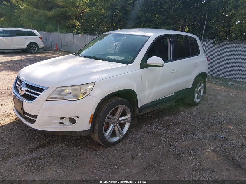 2009 VOLKSWAGEN TIGUAN auction photo 2