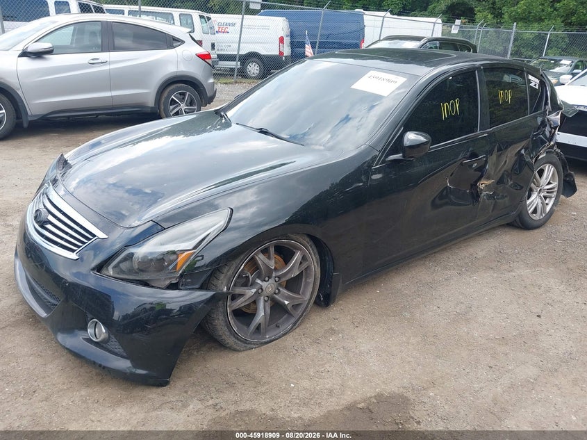 2013 INFINITI G37X — zdjęcie 2