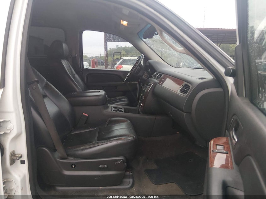 2012 CHEVROLET SUBURBAN 1500 auction photo 5