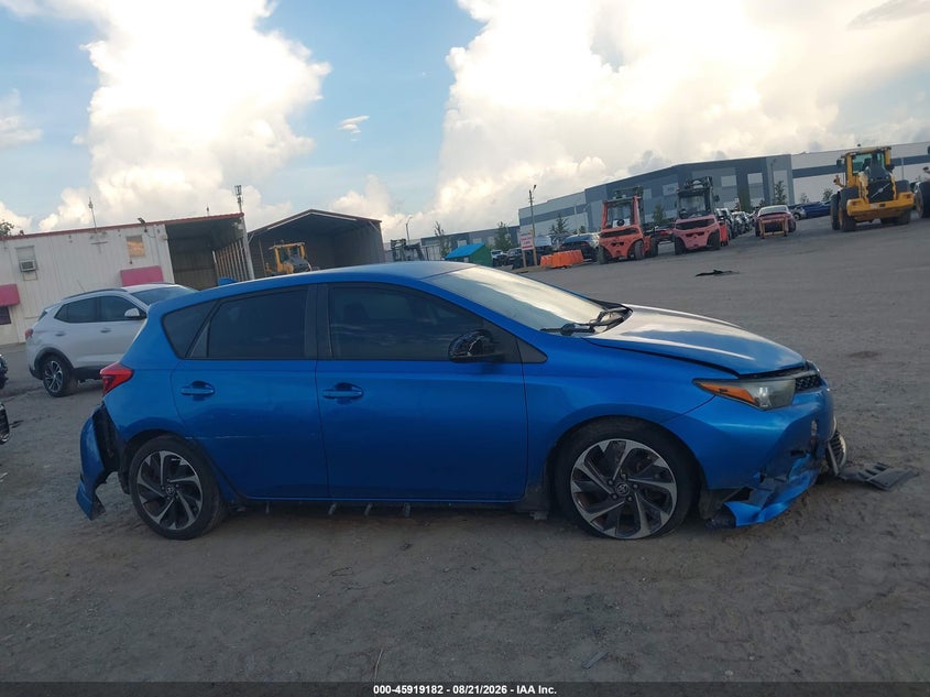 TOYOTA COROLLA IM - zdjęcie 13