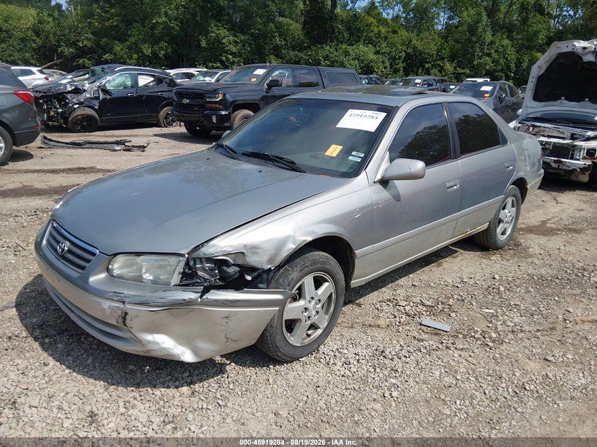 2001 Toyota Camry, Left Front, IAAI, VIN JT2BG22K210593983 — photo 2