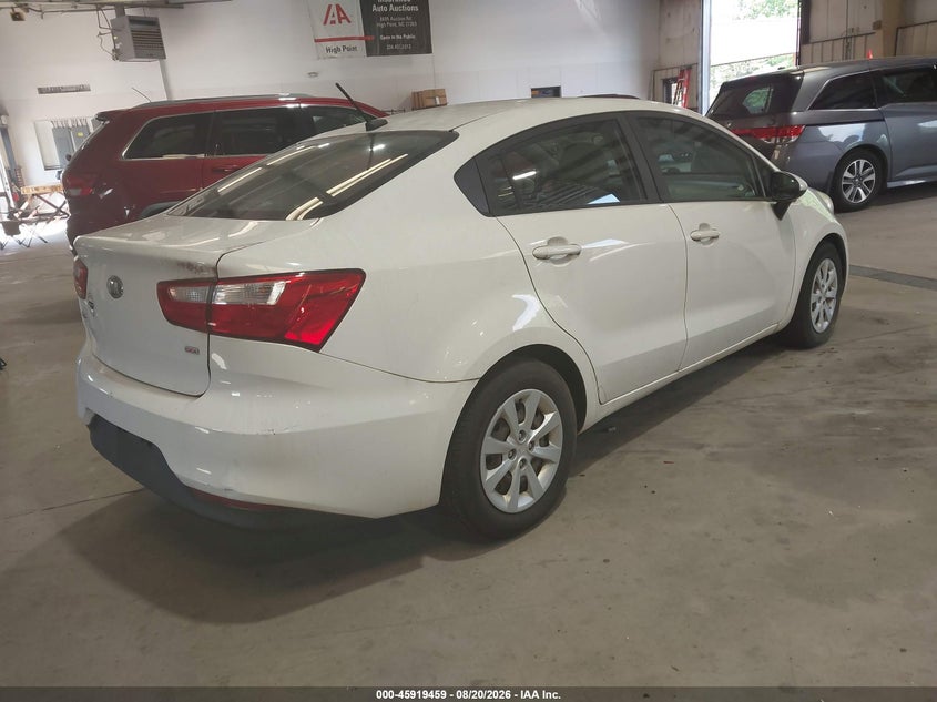 2016 KIA RIO auction photo 4