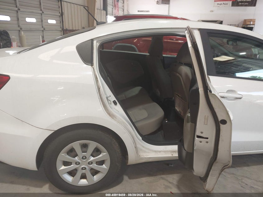 2016 KIA RIO auction photo 8