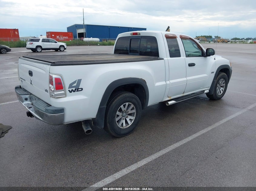 2006 MITSUBISHI RAIDER auction photo 4