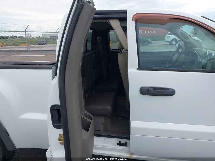 2006 MITSUBISHI RAIDER auction photo 8