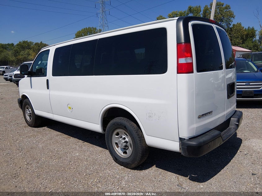 2019 CHEVROLET EXPRESS 2500 auction photo 3