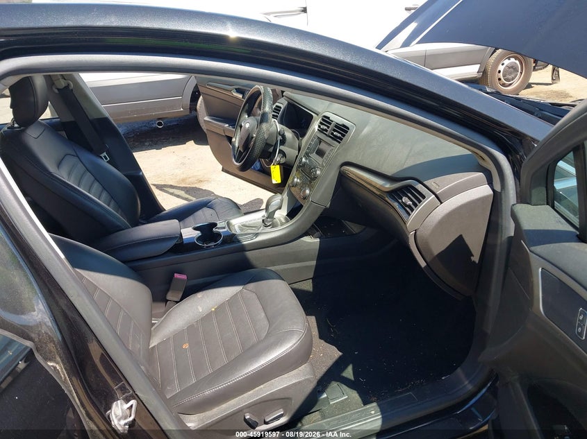 2014 FORD FUSION auction photo 5