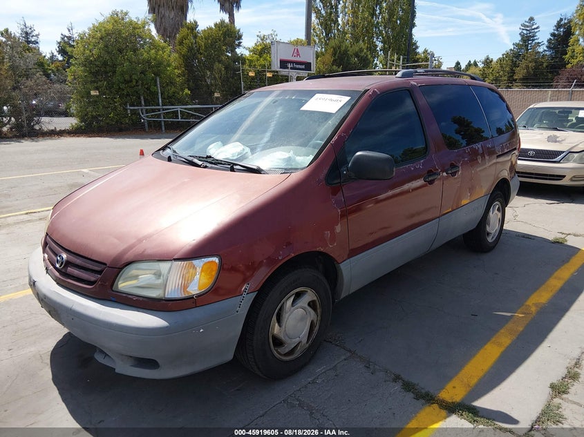 2001 Toyota Sienna, Normal Wear & Tear, IAAI, VIN 4T3ZF13C71U384860 — photo 2