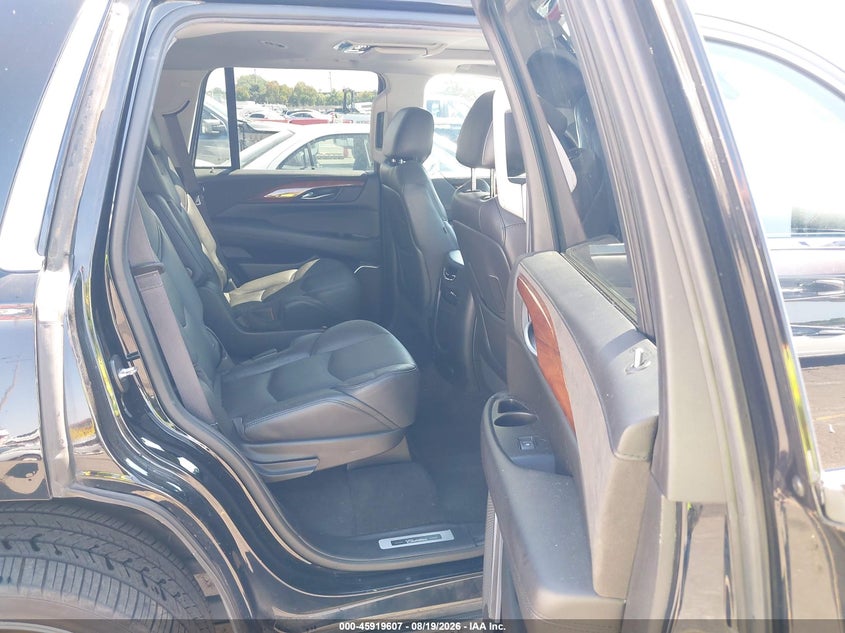 CADILLAC ESCALADE - zdjęcie 8