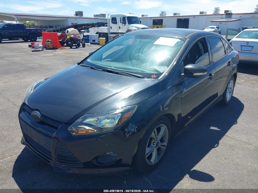 2013 Ford Focus, Normal Wear & Tear, IAAI, VIN 1FADP3F24DL178558 — photo 2