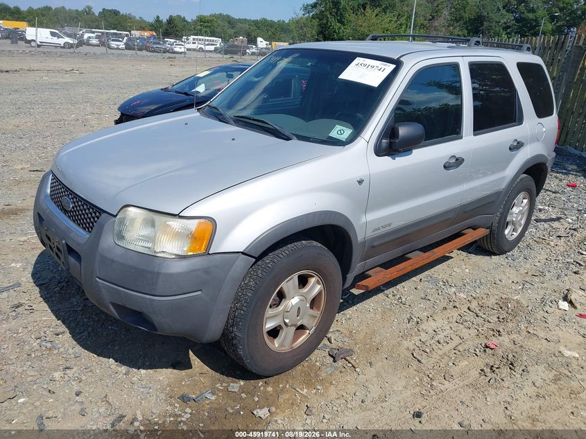 2002 Ford Escape, Normal Wear & Tear, IAAI, VIN 1FMYU03122KC37345 — photo 2
