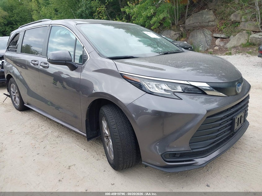 2023 Toyota Sienna Le, Оба бока, IAAI, VIN 5TDKSKFC8PS087413