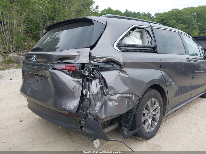 TOYOTA SIENNA - zdjęcie 20
