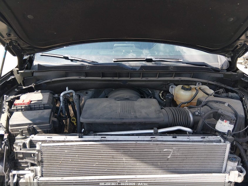 CHEVROLET SUBURBAN - zdjęcie 10